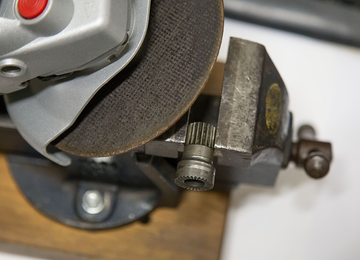 Torpedo Duomatic model R2110 axle cone grinder cut