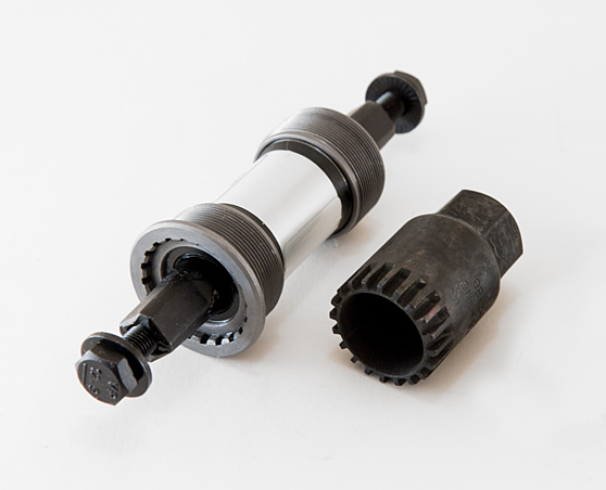 Cartridge bottom bracket and bottom bracket key