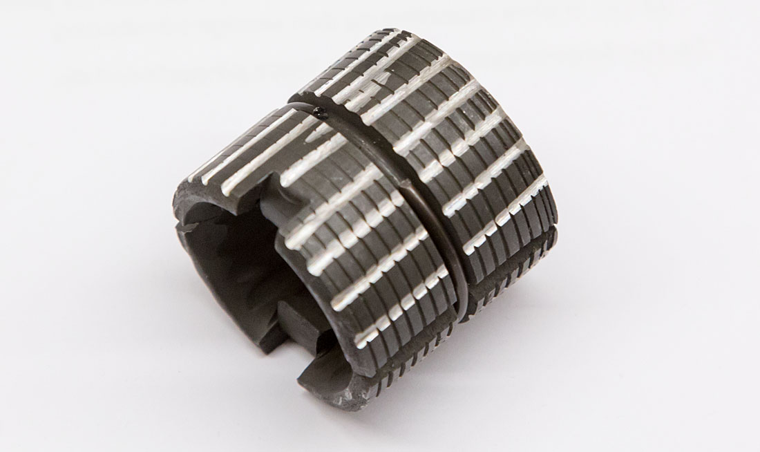 Torpedo clone brake cylinder with additional serrations