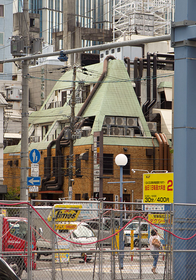 Weird ducting in Osaka